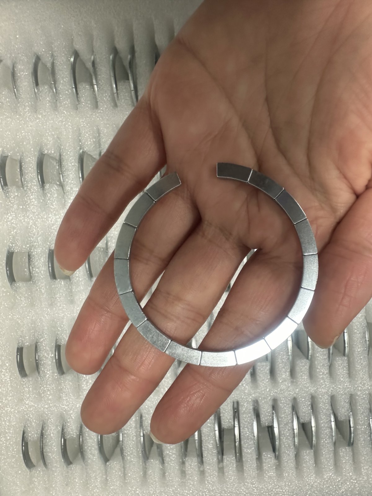 无线充c型发射端16颗磁铁